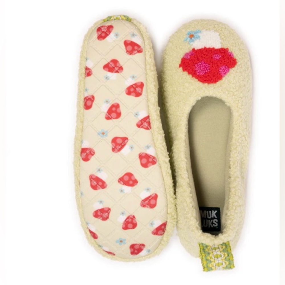 MUK LUKS, Lightweight Cushioned Pull-On Slippers,  Embroidered Slippers, M (7-8) - Picture 2 of 10